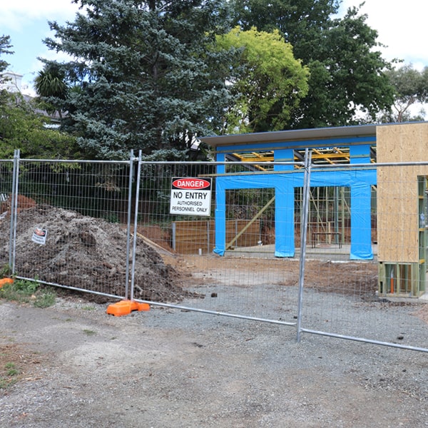 do you deliver and install temporary fencing and what's the price for these services in University at Buffalo New York